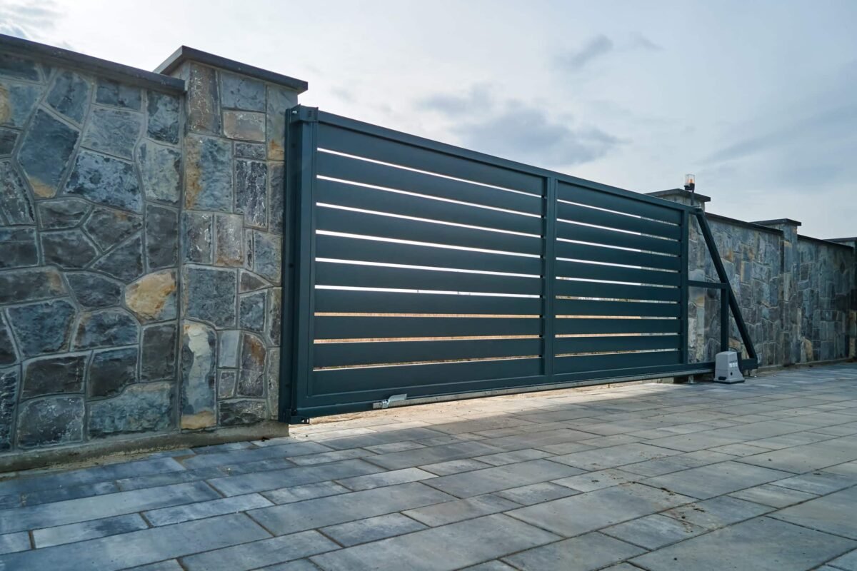 residential gate installation in Hollywood