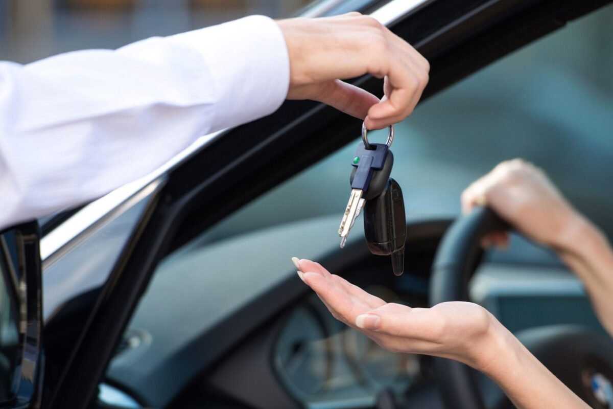 Cheap Rent a Car in Dubai Drive Comfortably on a Budget