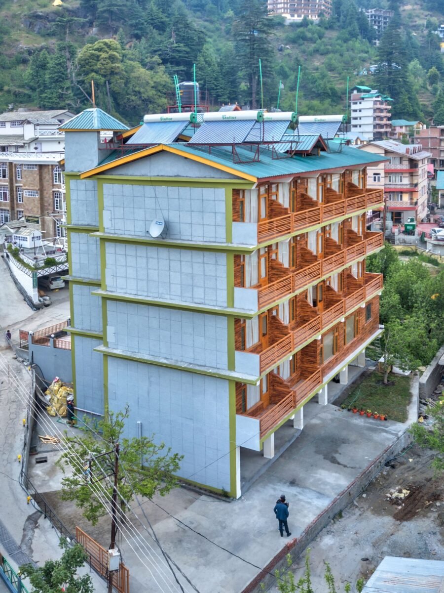 Hotel in Manali